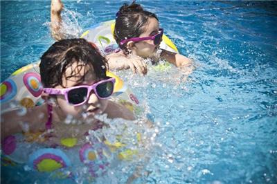 游泳：最适合夏季锻炼的运动